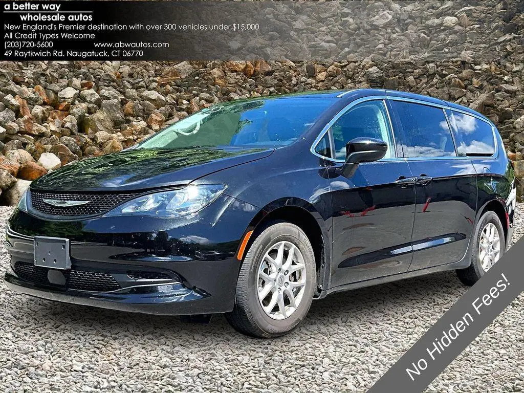 2023 Chrysler Voyager LX