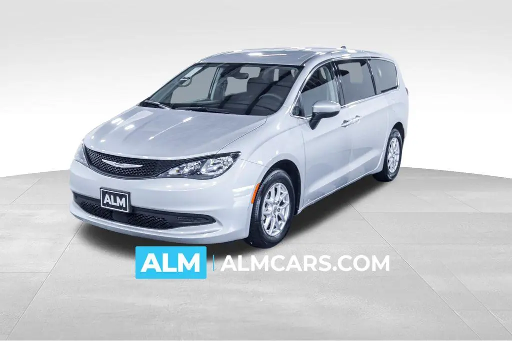2023 Chrysler Voyager LX