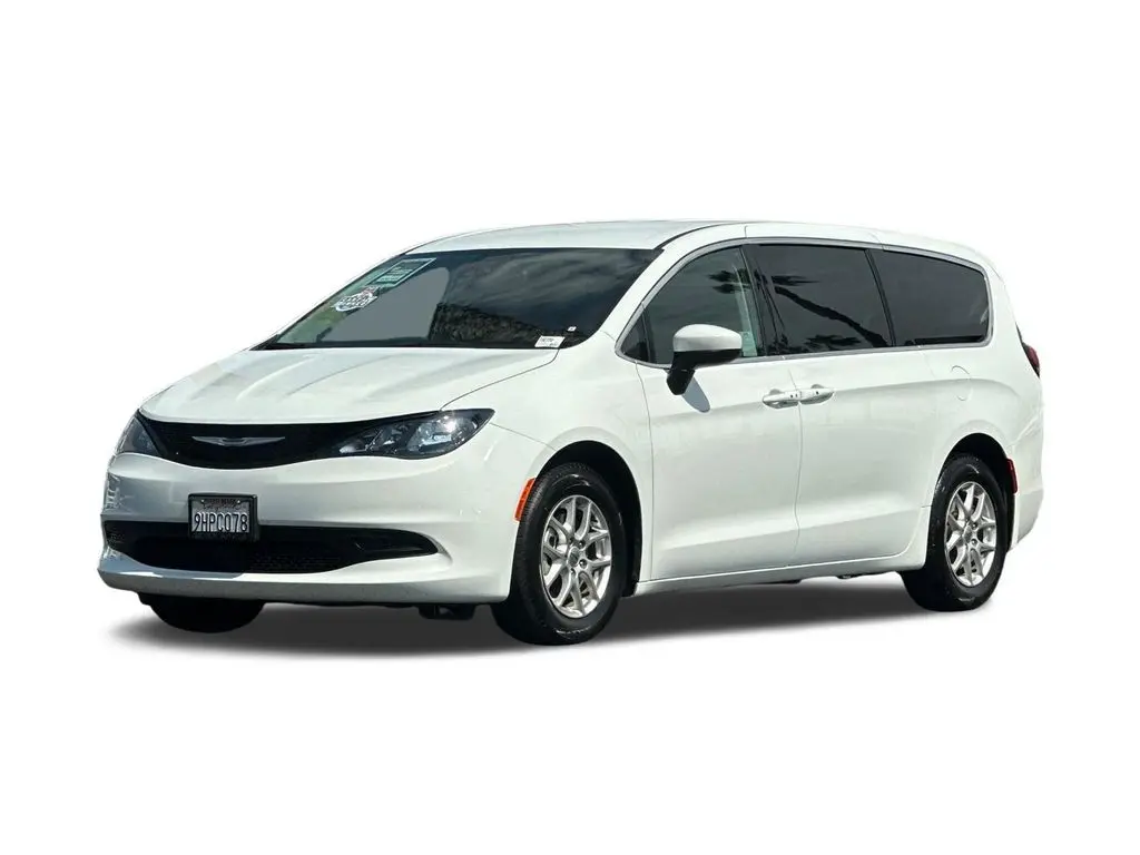 2023 Chrysler Voyager LX