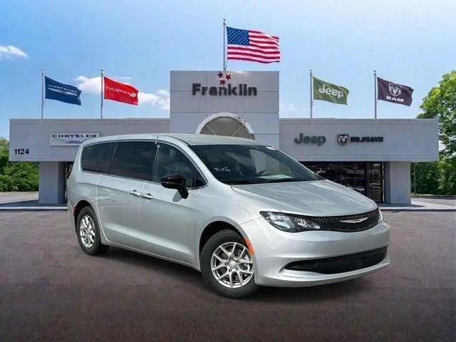 2026 Chrysler Voyager LX