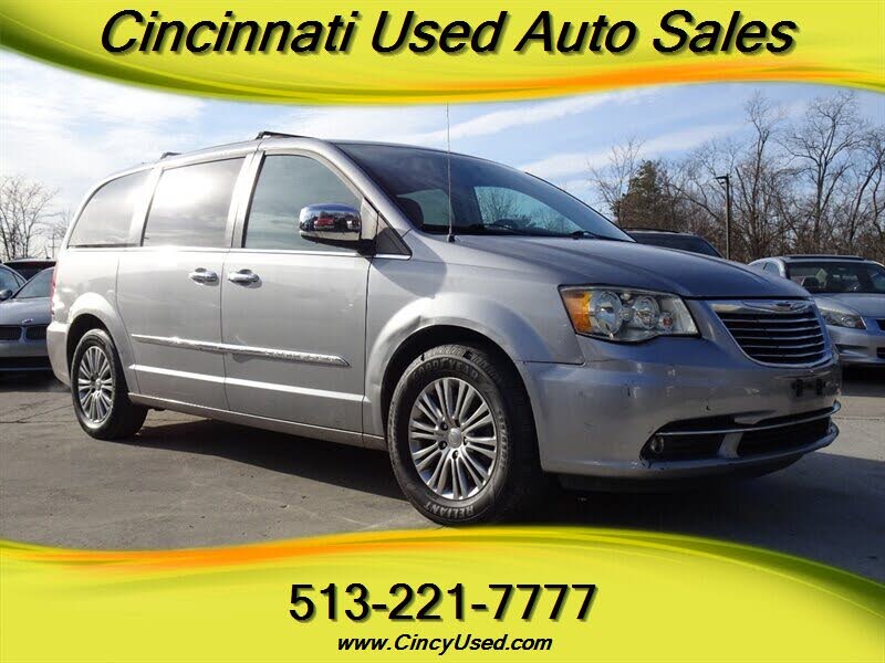 2014 Chrysler Town and Country Touring-L