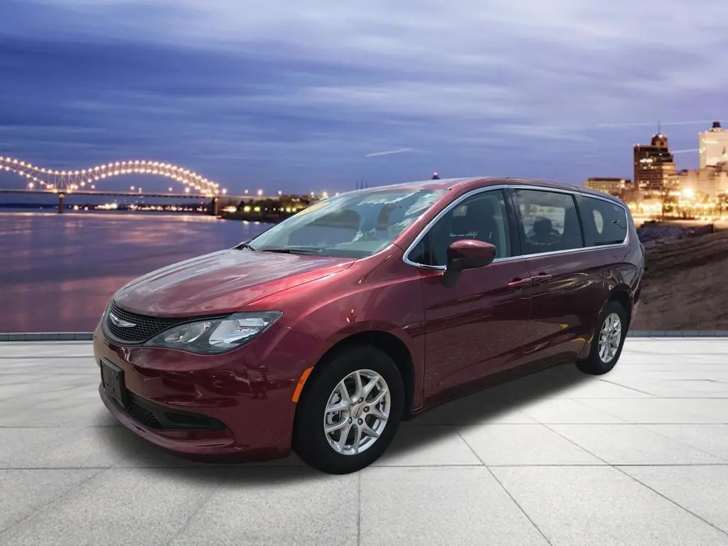 2023 Chrysler Voyager LX