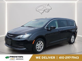 2024 Chrysler Voyager LX