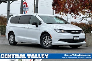 2026 Chrysler Voyager LX