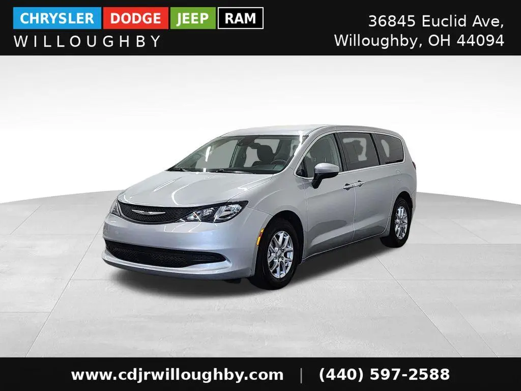 2023 Chrysler Voyager LX