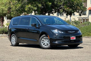 2026 Chrysler Voyager LX