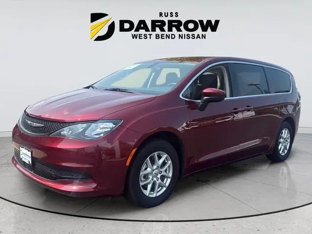 2022 Chrysler Voyager LX