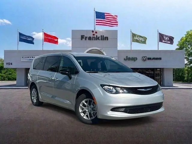 2026 Chrysler Voyager LX