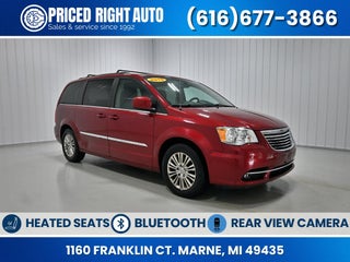 2015 Chrysler Town and Country Touring-L