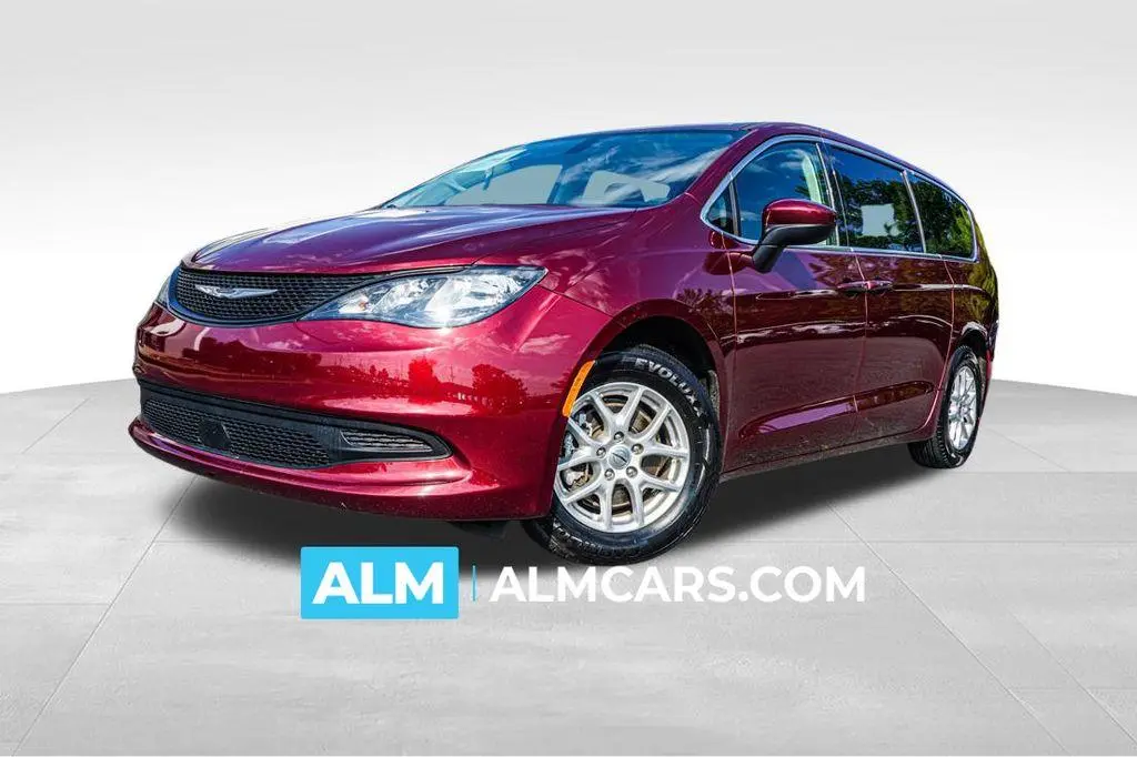 2022 Chrysler Voyager LX