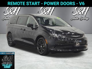 2023 Chrysler Voyager LX