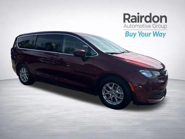 2023 Chrysler Voyager LX