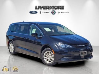 2024 Chrysler Voyager LX