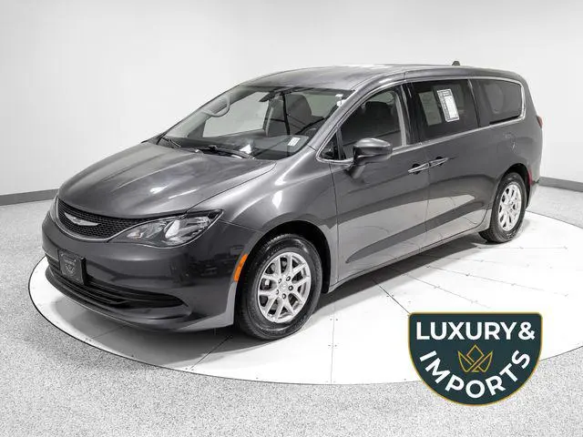 2020 Chrysler Voyager LX