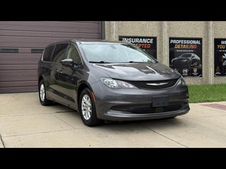 2022 Chrysler Voyager LX
