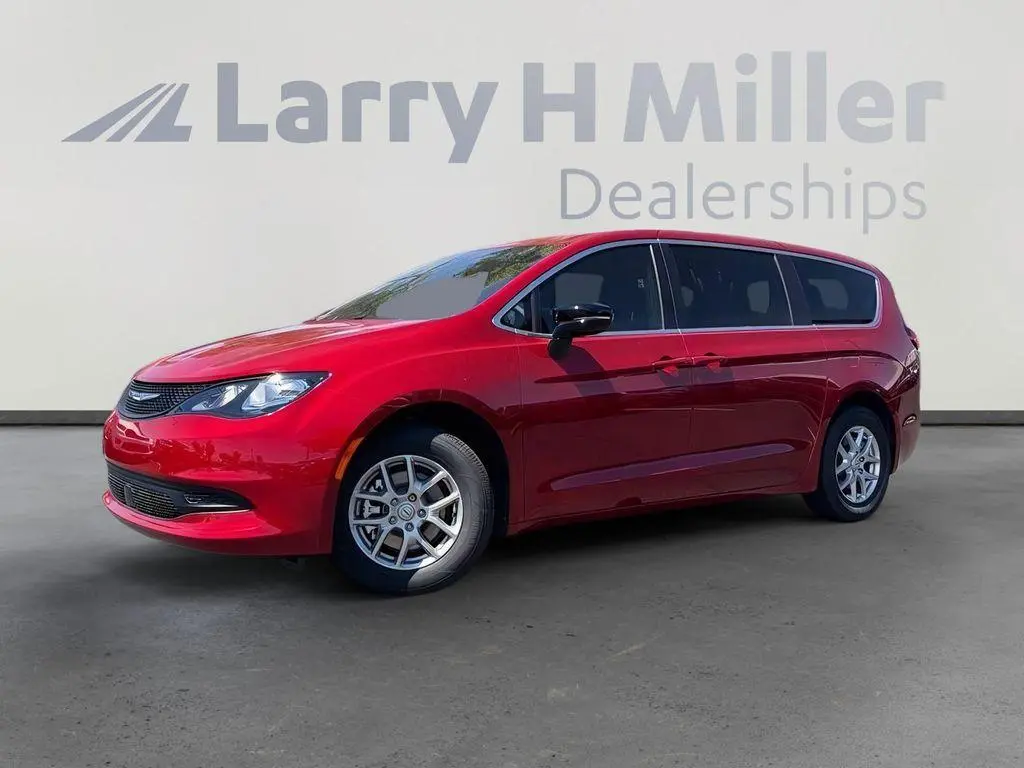 2026 Chrysler Voyager LX