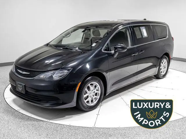 2020 Chrysler Voyager LX