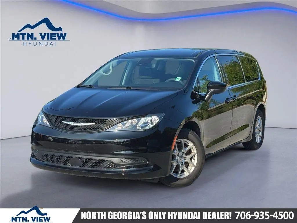 2024 Chrysler Voyager LX
