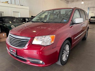 2015 Chrysler Town and Country Touring-L