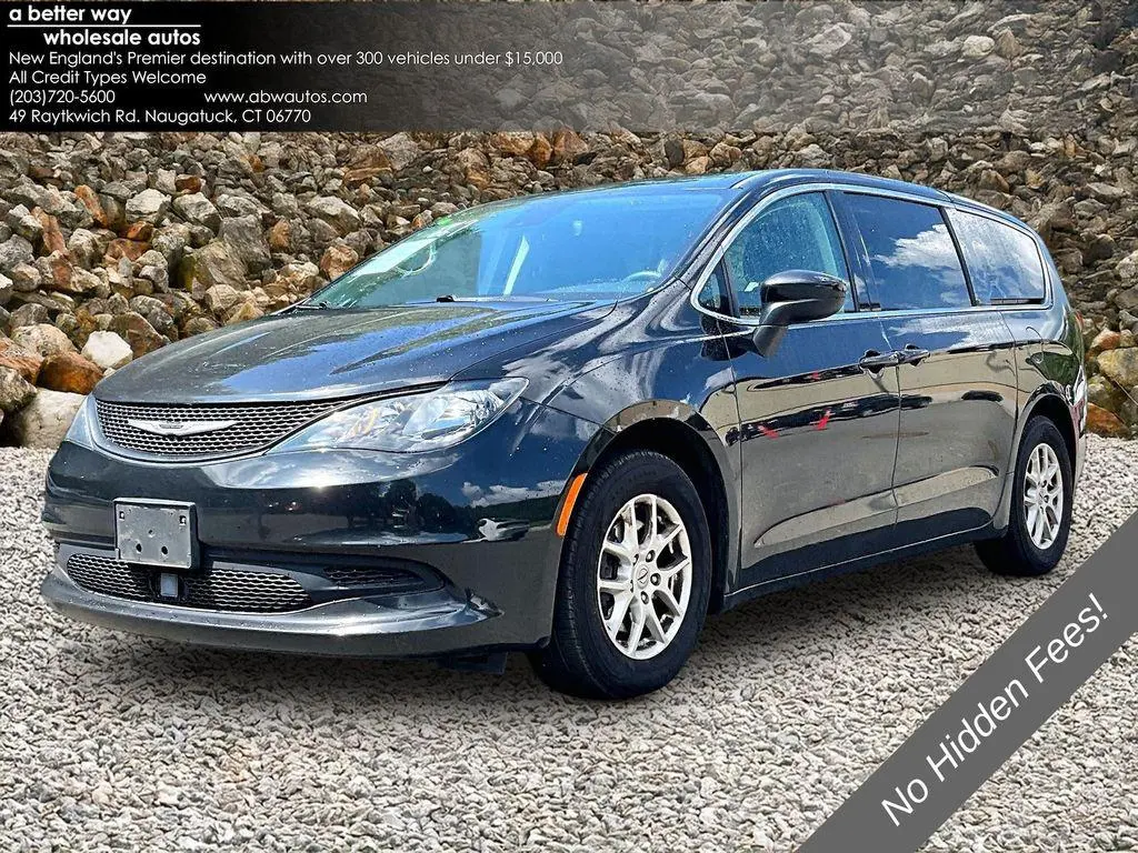 2022 Chrysler Voyager LX