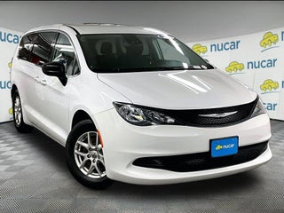 2024 Chrysler Voyager LX