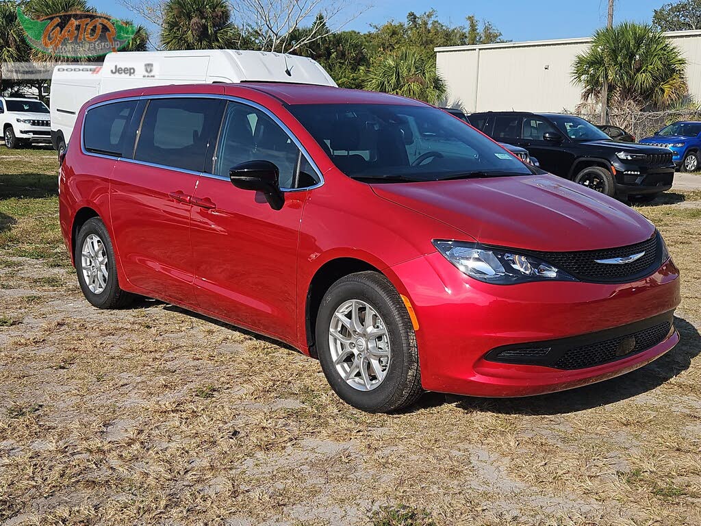 2026 Chrysler Voyager LX