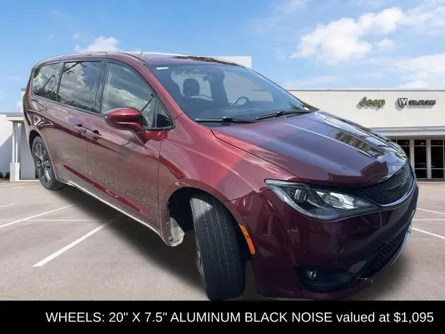 2020 Chrysler Pacifica Touring