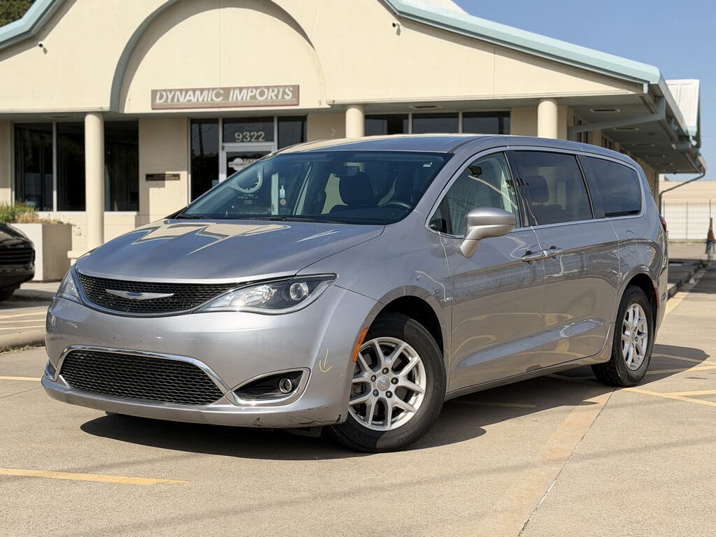 2020 Chrysler Pacifica Touring