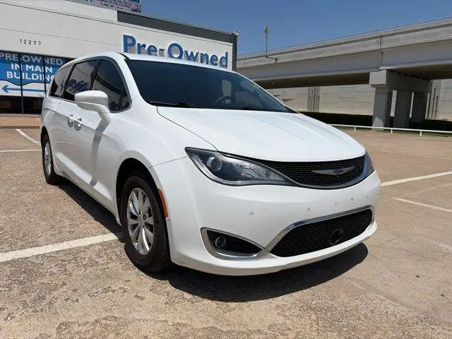 2020 Chrysler Pacifica Touring