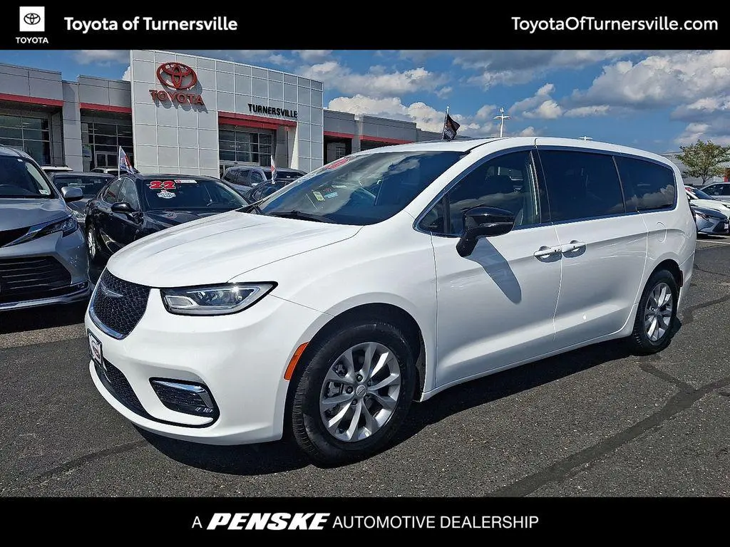 2026 Chrysler Pacifica Limited