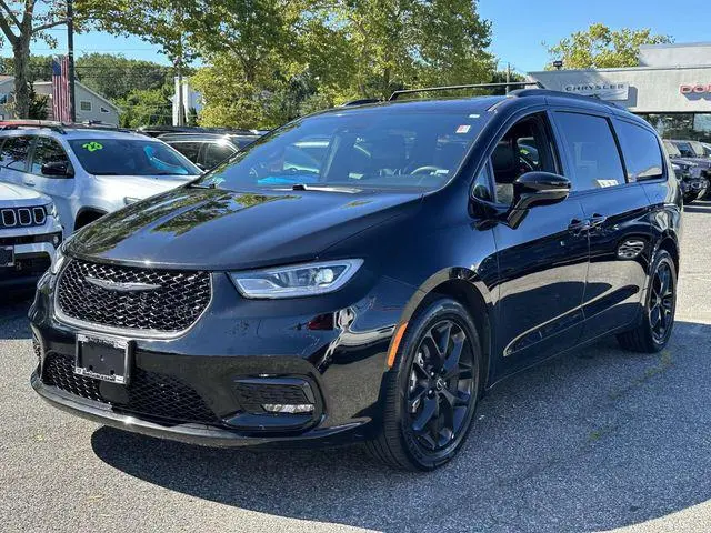 2025 Chrysler Pacifica Limited
