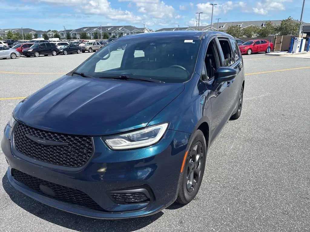 2022 Chrysler Pacifica Touring L