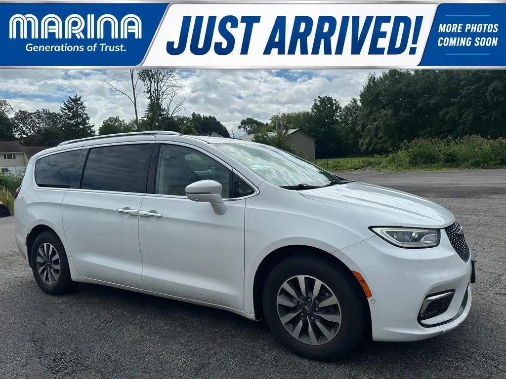 2021 Chrysler Pacifica Touring L