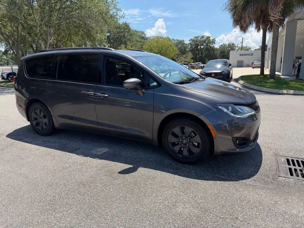 2020 Chrysler Pacifica Limited