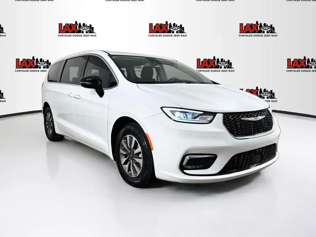 2024 Chrysler Pacifica Select