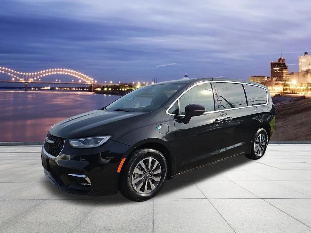 2024 Chrysler Pacifica Select
