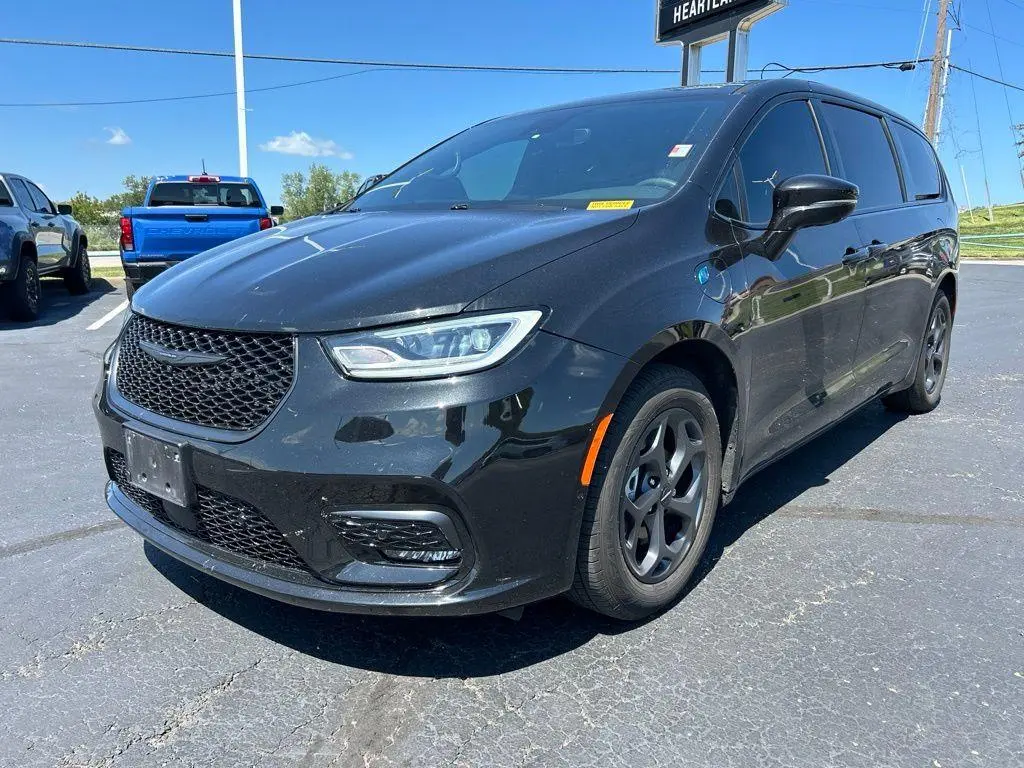 2022 Chrysler Pacifica Limited