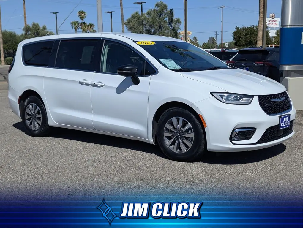 2024 Chrysler Pacifica Select