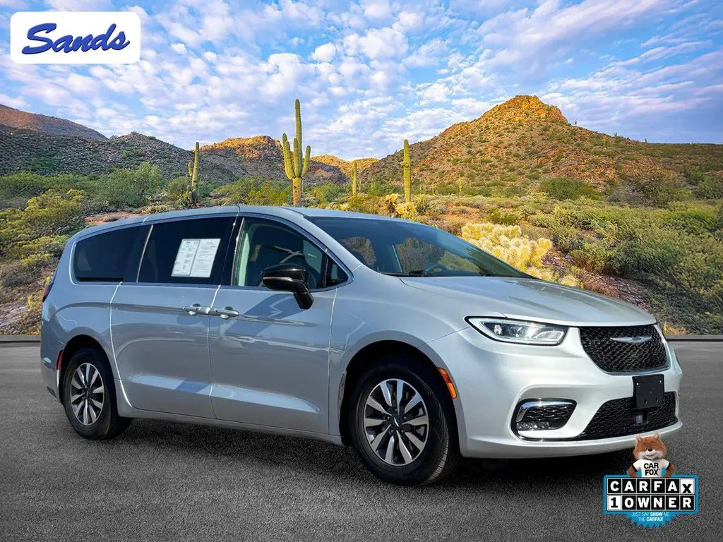 2024 Chrysler Pacifica Select