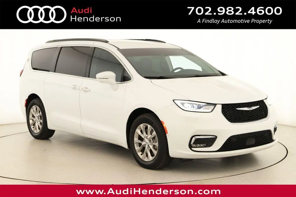 2022 Chrysler Pacifica Touring L