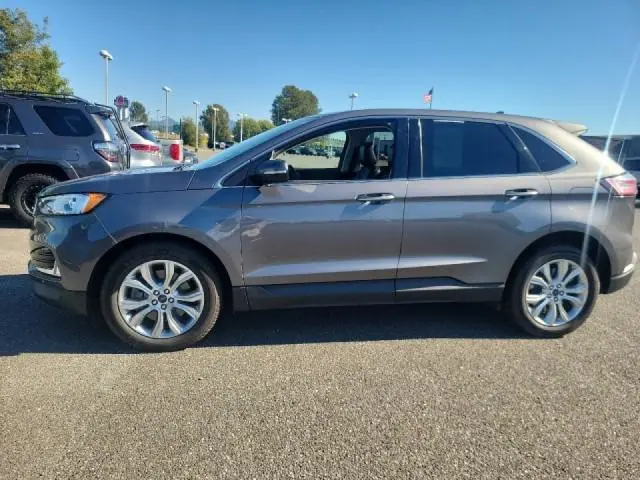 2021 Ford Edge Titanium