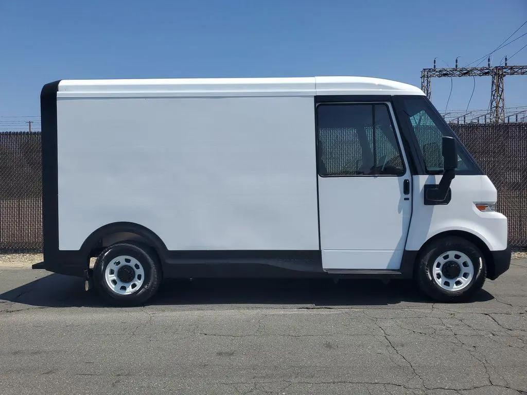 2025 Chevrolet BrightDrop 400 400