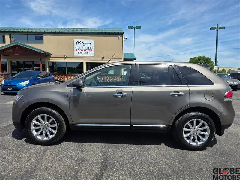 2012 Lincoln MKX Base