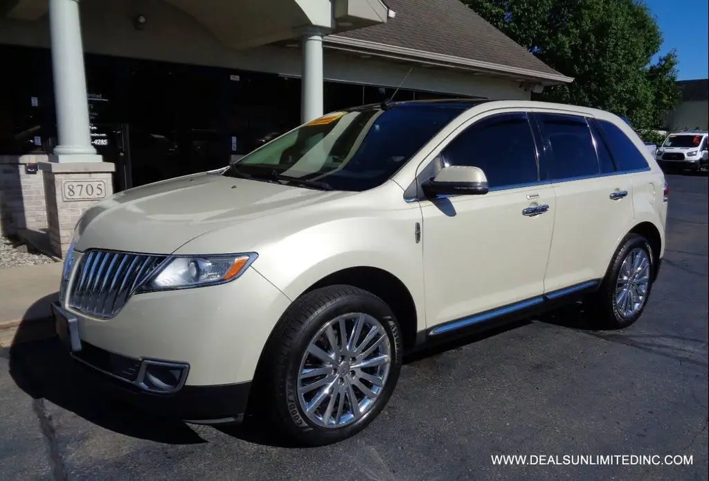 2015 Lincoln MKX Base