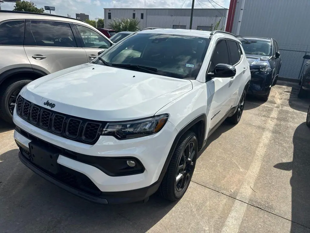 2026 Jeep Compass Latitude Altitude