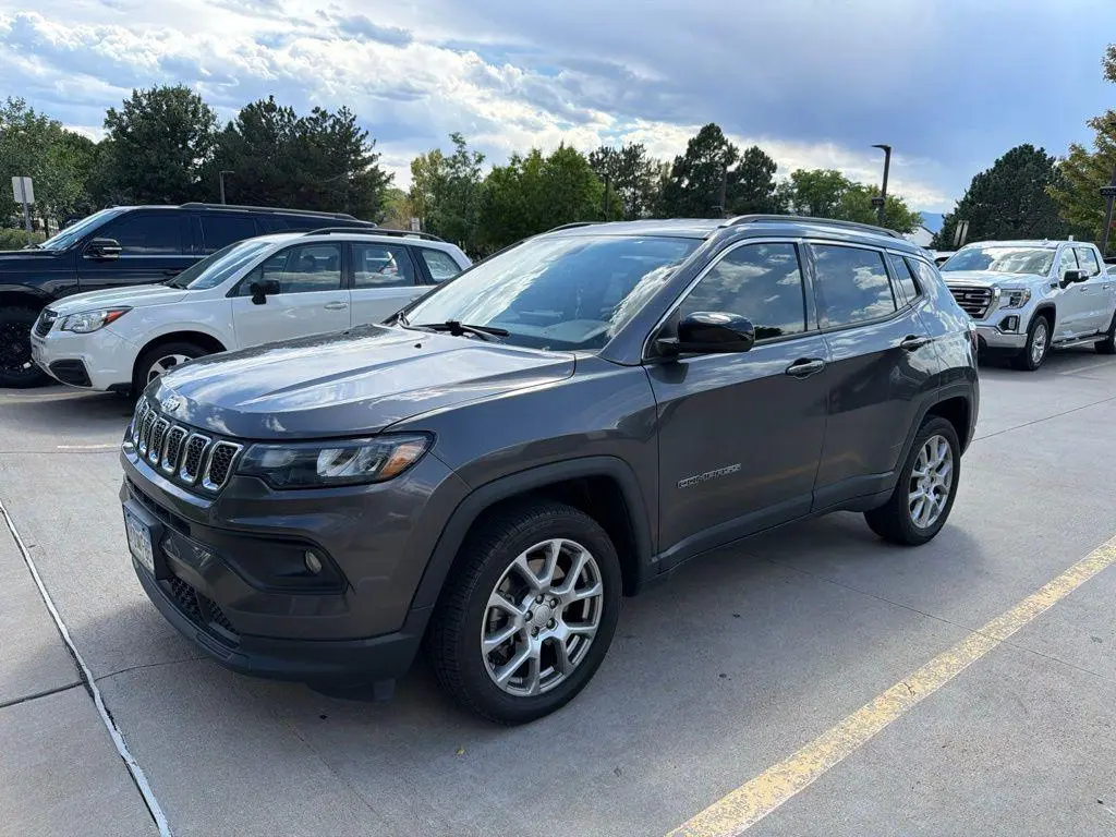 2023 Jeep Compass Latitude Lux