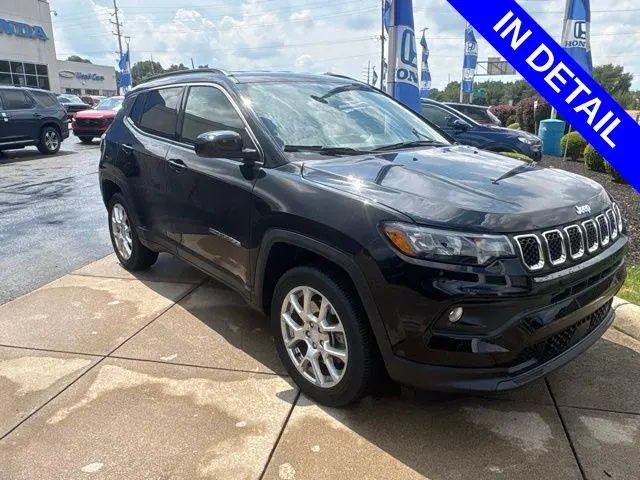 2023 Jeep Compass Latitude Lux