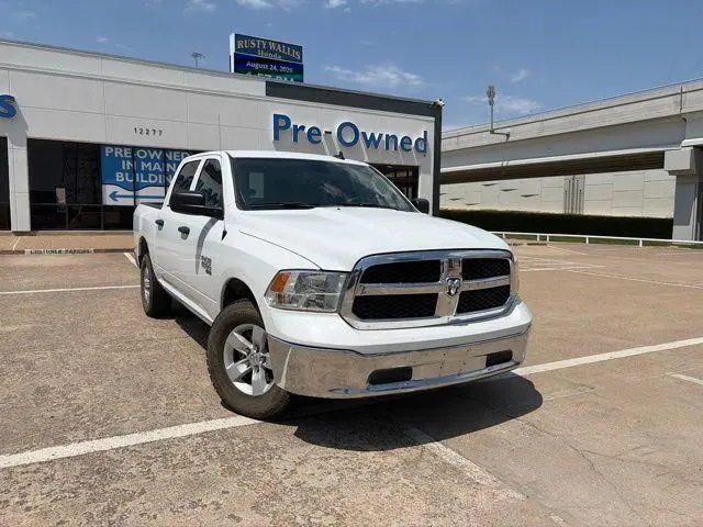 2023 Ram 1500 Classic SLT