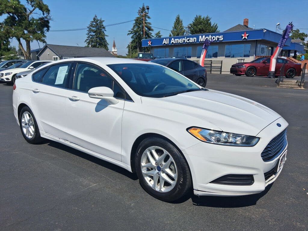 2016 Ford Fusion SE