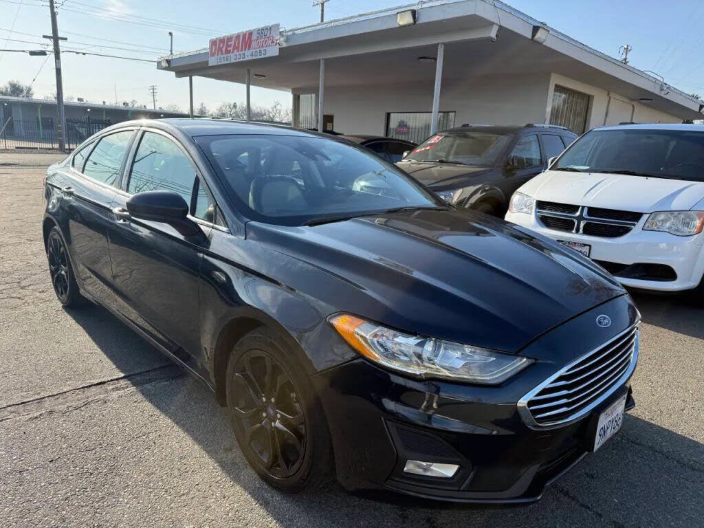 2020 Ford Fusion SE